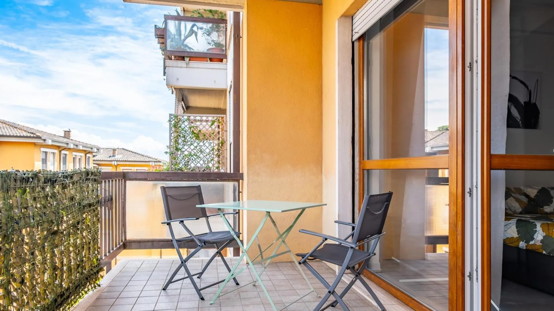 Desenzano Very Central Apartment With Balcony! Desenzano del Garda 0*,  Italy