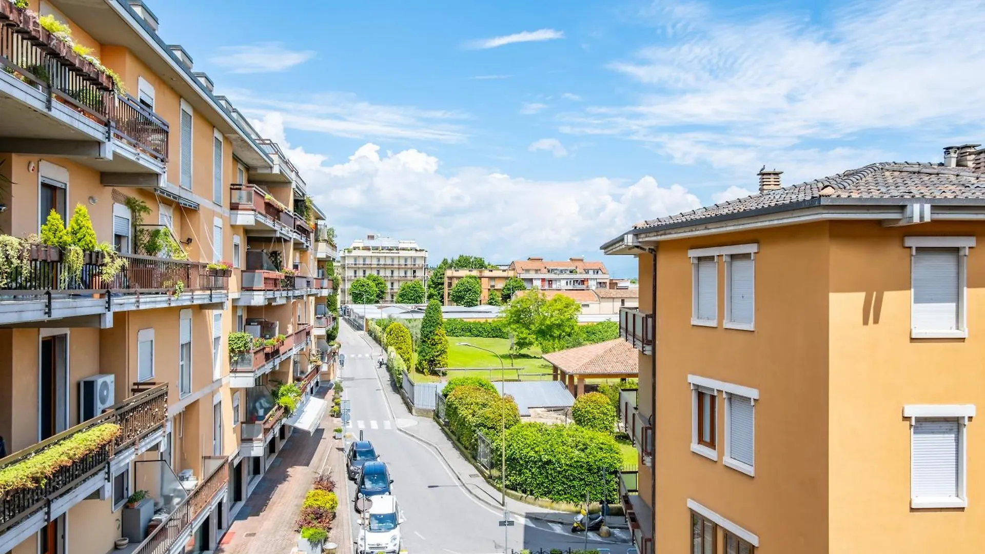 Desenzano Very Central Apartment With Balcony! Desenzano del Garda