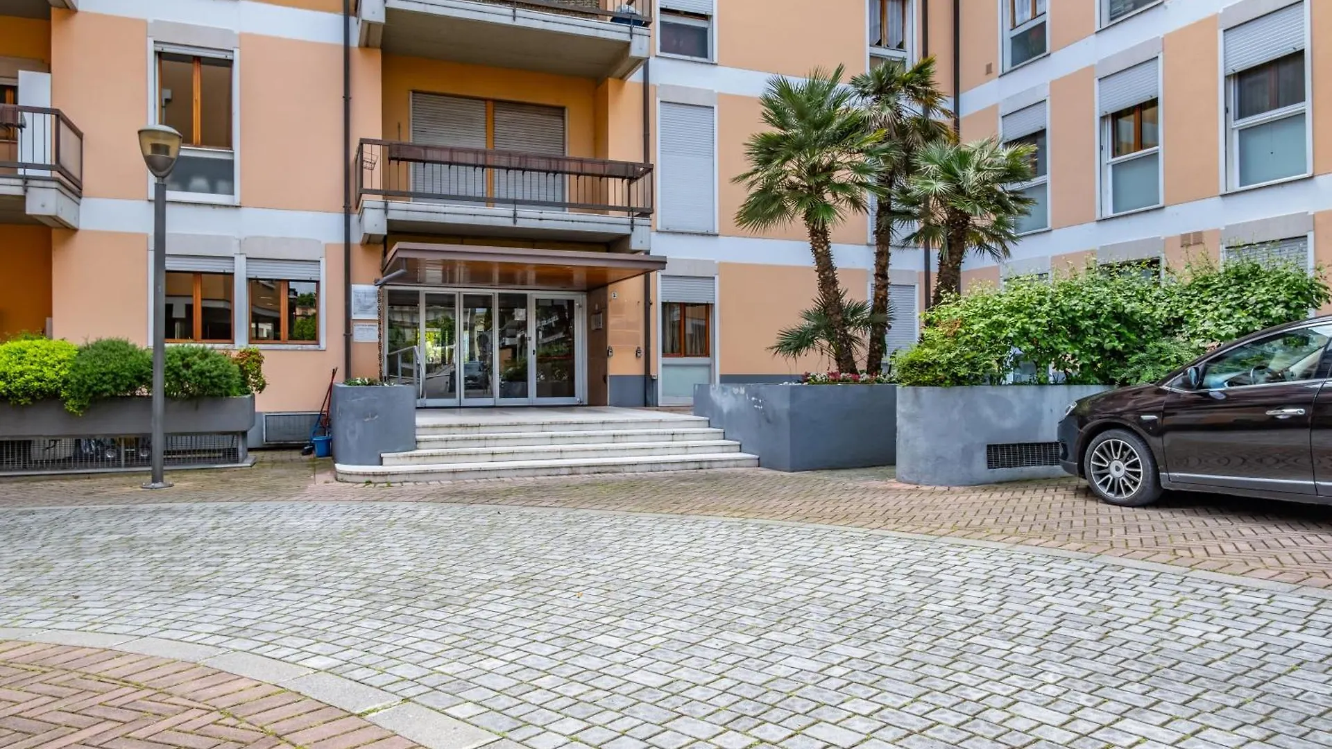 Desenzano Very Central Apartment With Balcony! Desenzano del Garda