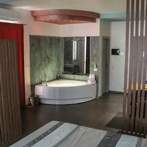 דירה Garda Fantasy - Jacuzzi, דסנזאנו דל גארדה