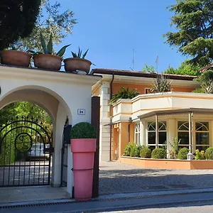 La Desenzano Desenzano del Garda